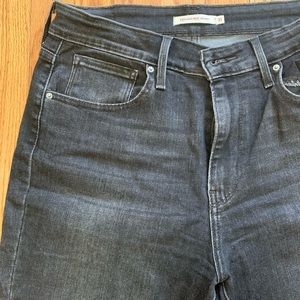 Levi’s 721 high-rise skinny jeans in charcoal